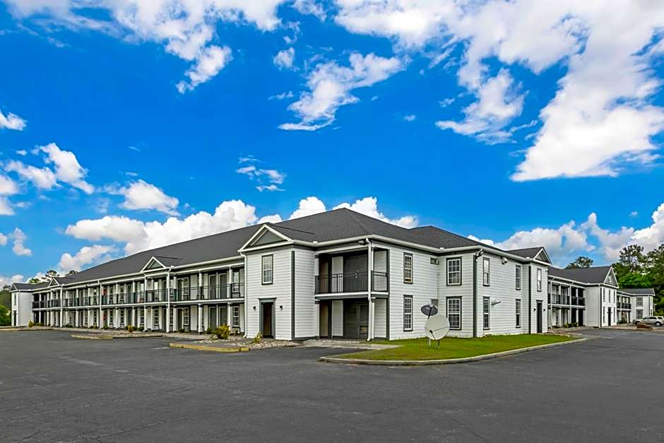 Quality Inn & Suites Santee I-95