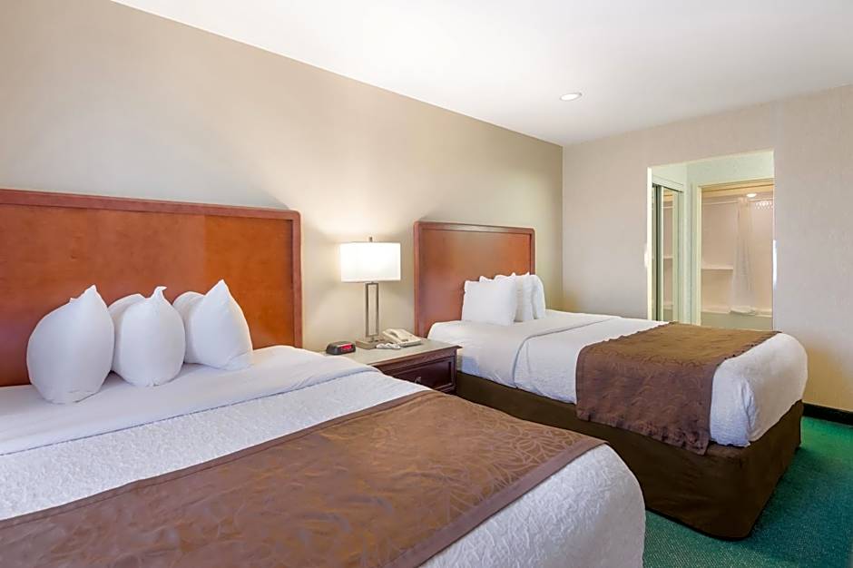 Mainstay Suites Airport