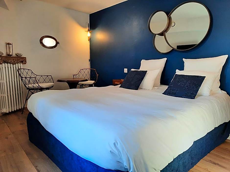 CHARME AU FIL DE L'EAU