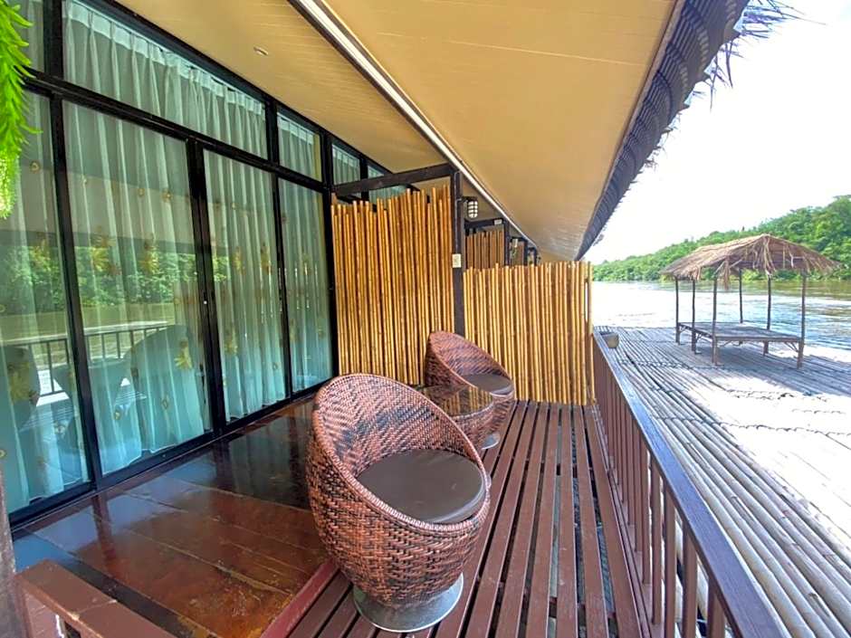 Photo 1 of 3 of Raft Double Room