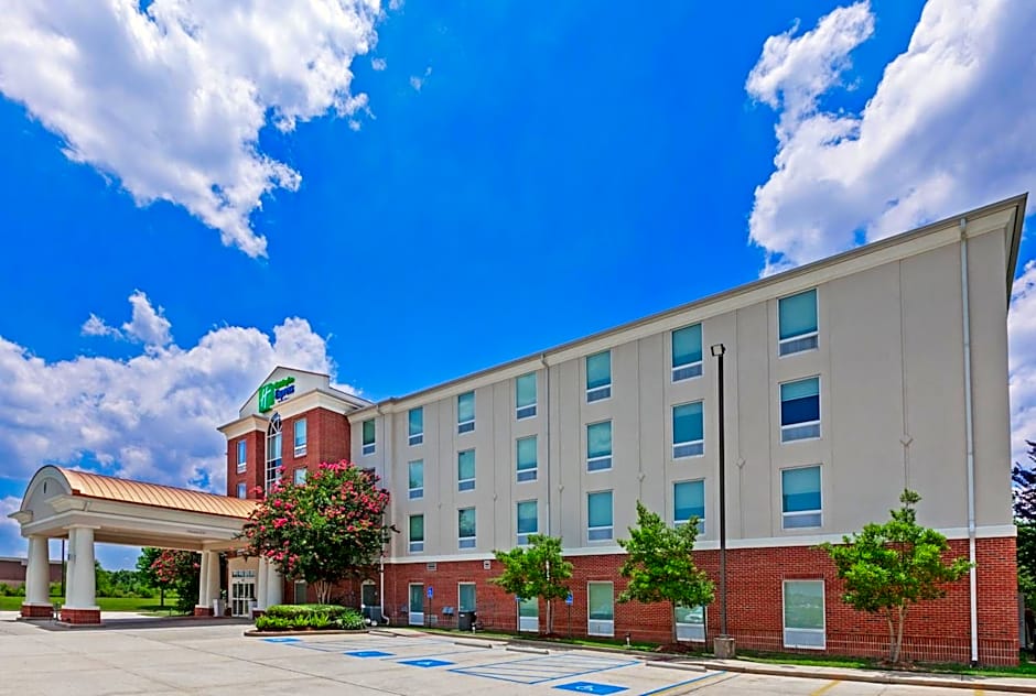 Holiday Inn Express & Suites Baton Rouge East By IHG