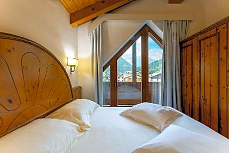 Standard Double or Twin Room with Balcony