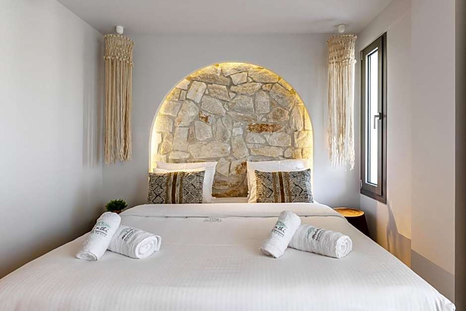 Amalthia Luxury Suites