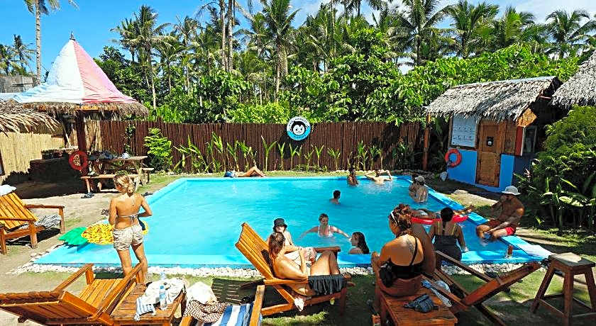 Mad Monkey Hostel Siargao