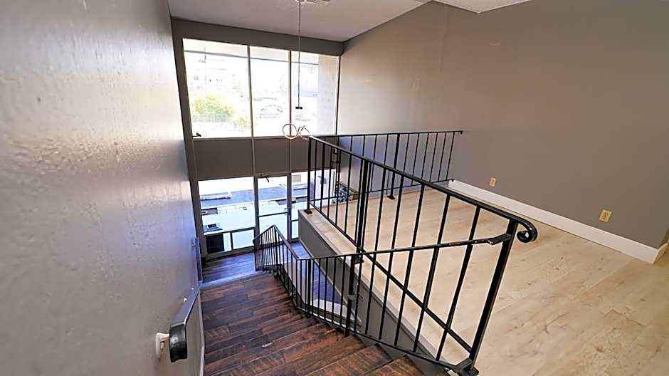 SeaSide Inn & Suites