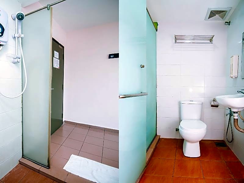 OYO 816 Hotel De Kiara