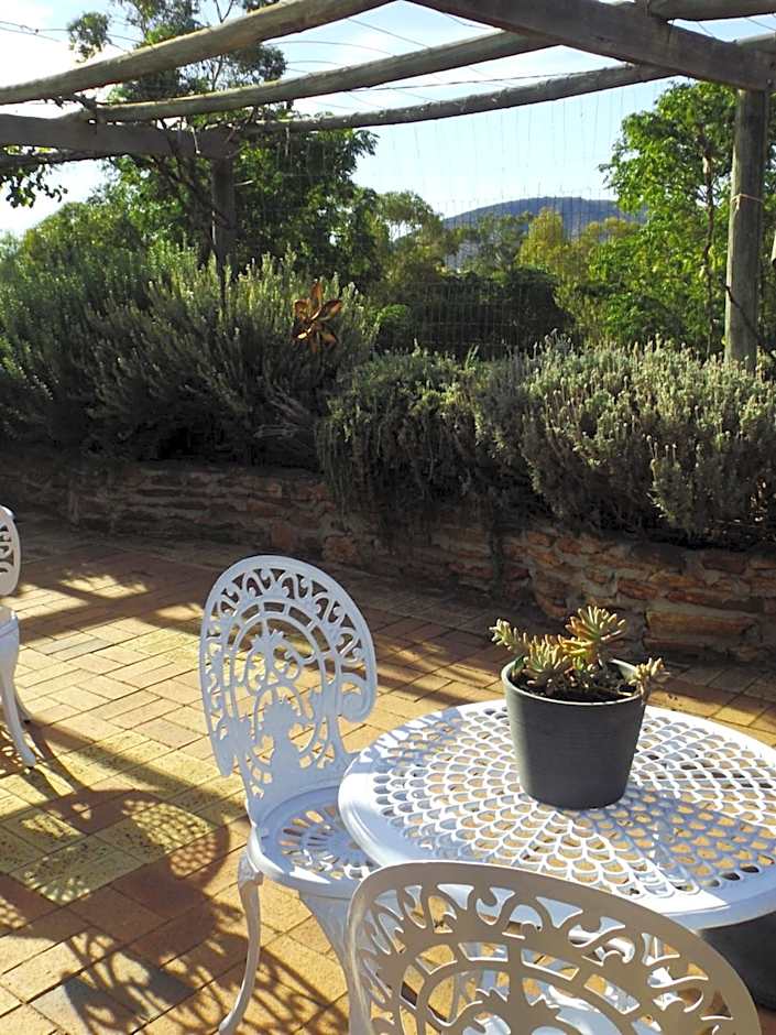 York's Lookout Lodge Bed And Breakfast