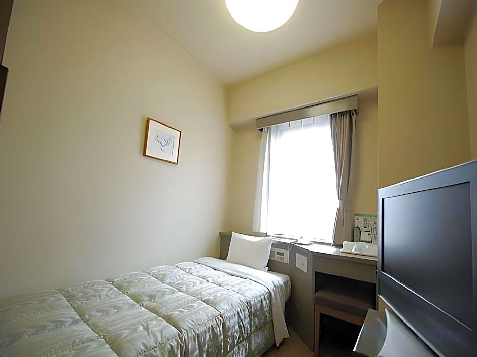 Hotel Route-Inn Toyama Ekimae