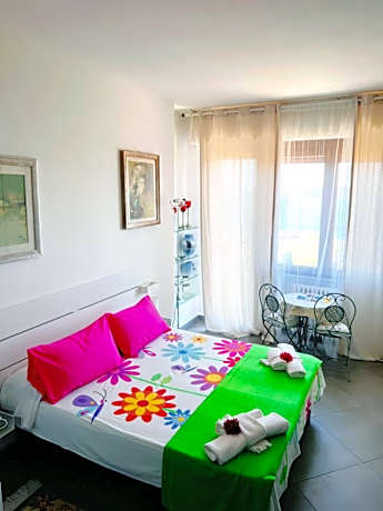 Deluxe Double or Twin Room with Sea View