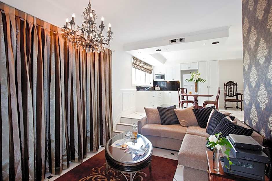 The Castle on Tamborine