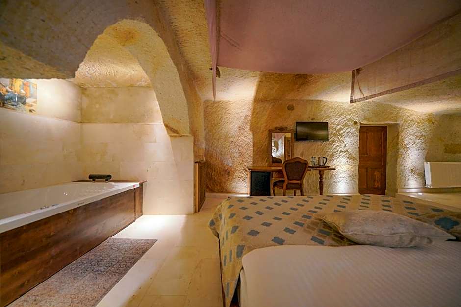 Fairyland Cave Hotel