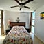Escape to Paradise, Minimalist 4-BR Beachfront, 300 Mbps with amazing views
