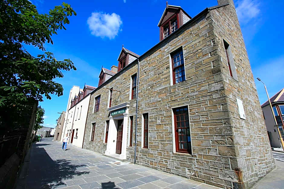 Albert Hotel