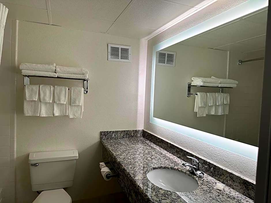 Quality Inn & Suites Everett