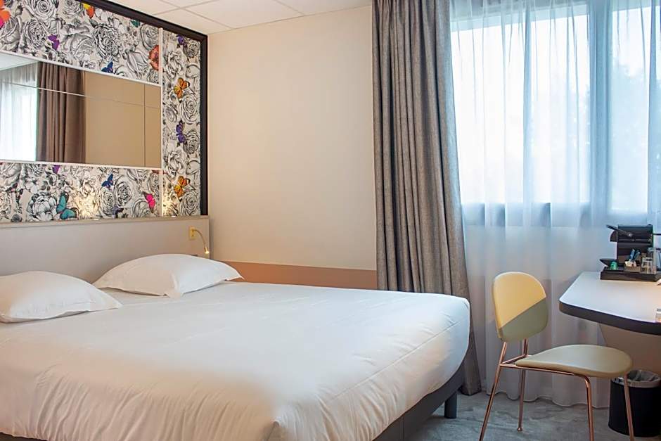 Brit Hotel Nantes La Beaujoire - L'Amandine