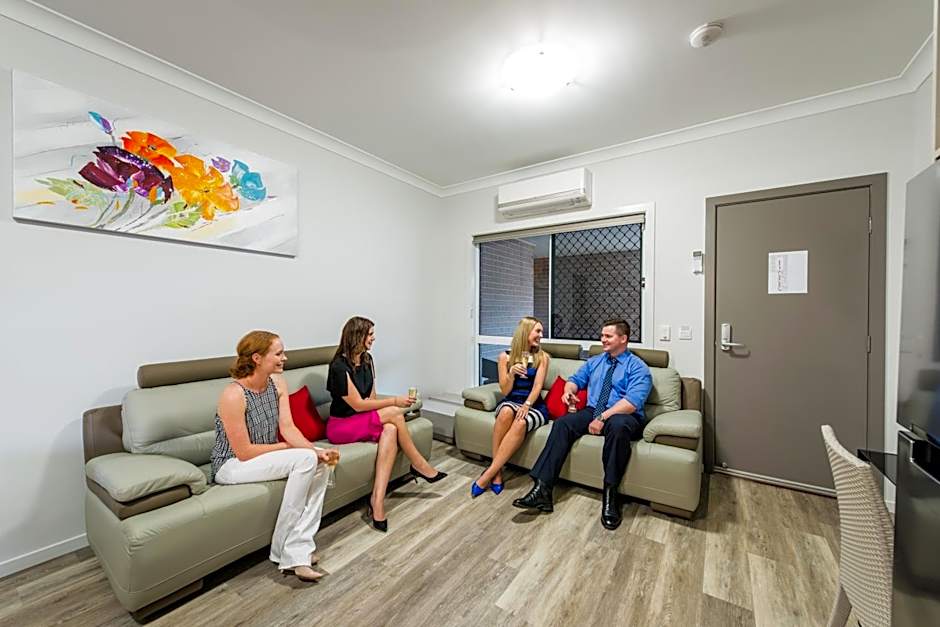 Athena Motel Apartments