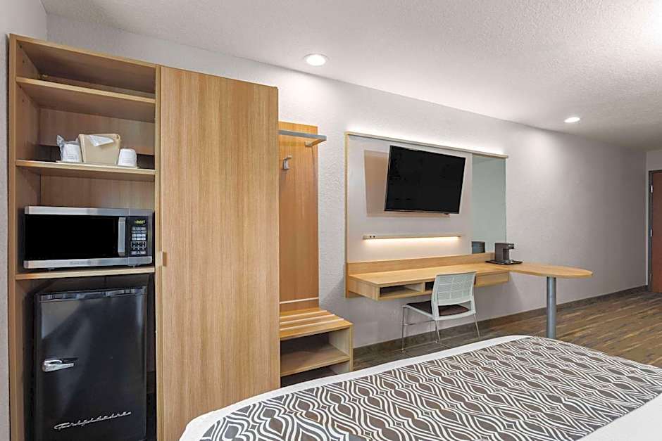 Microtel Inn & Suites By Wyndham Zephyrhills