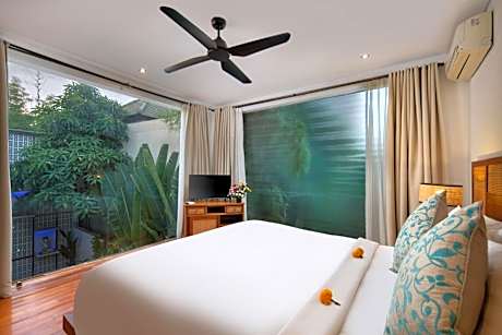 Three-Bedroom Villa with Private Pool and 6 mins walk to the beach