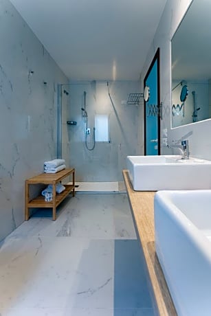 Junior Suite with Balcony and Sea View