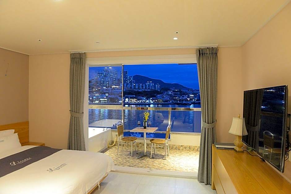 Lium Spa Hostel