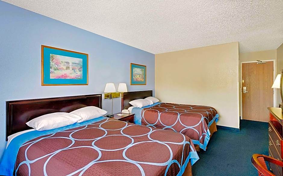 Super 8 by Wyndham Newburgh/West Point Stewart Intl Airport