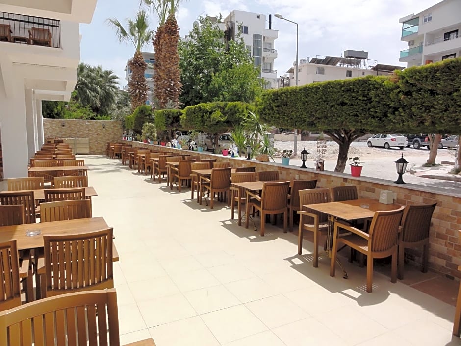 Altinersan Hotel Altinkum