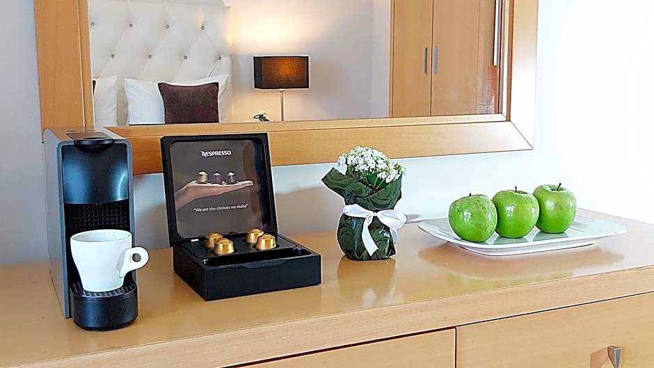 Akrogiali Exclusive Hotel (Adults Only)