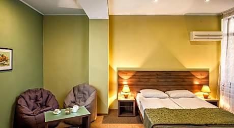 Lviv Central Jam Hotel