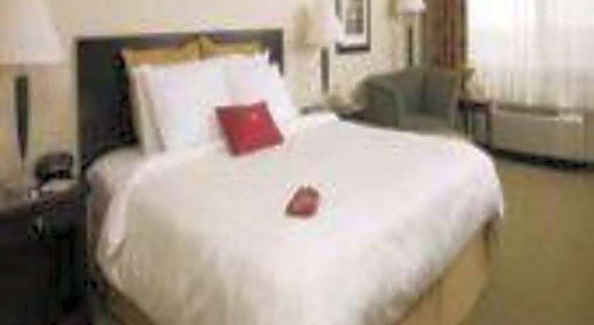 Holiday Inn Express Hotel & Suites Bakersfield Central By IHG