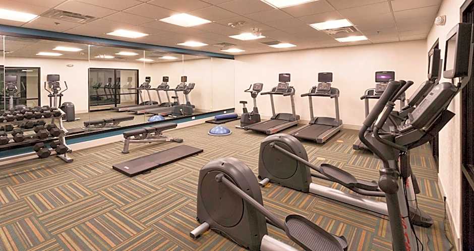 Holiday Inn Express & Suites Dodge City By IHG