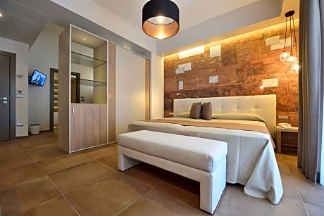 Deluxe Double or Twin Room with Spa Bath - Free Beach Access