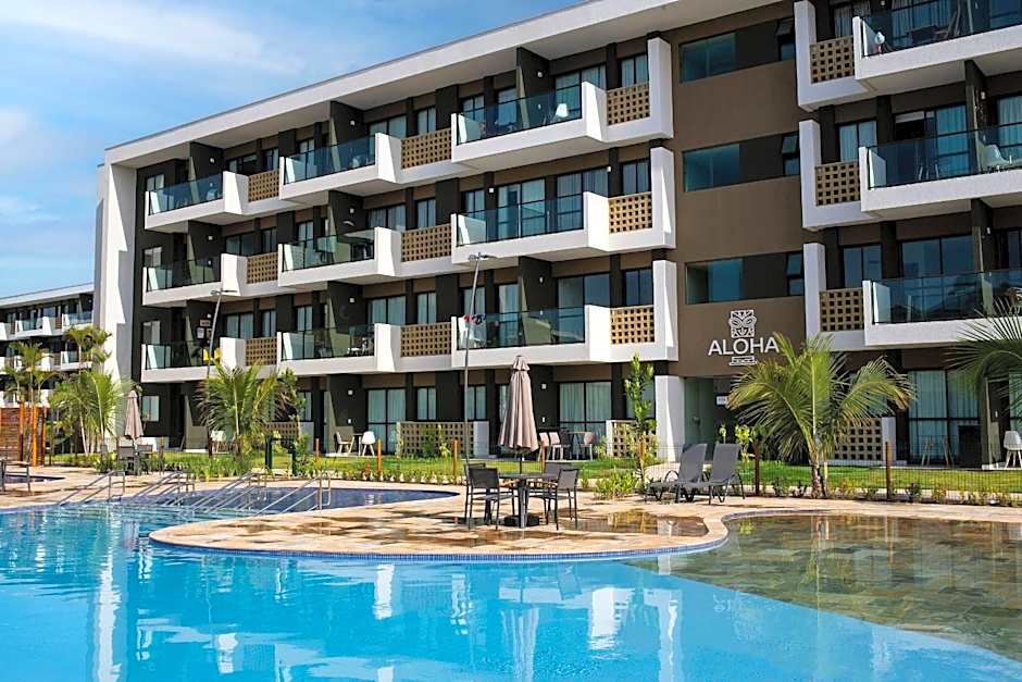 Charmoso Estúdio em Muro Alto com Vista para piscina