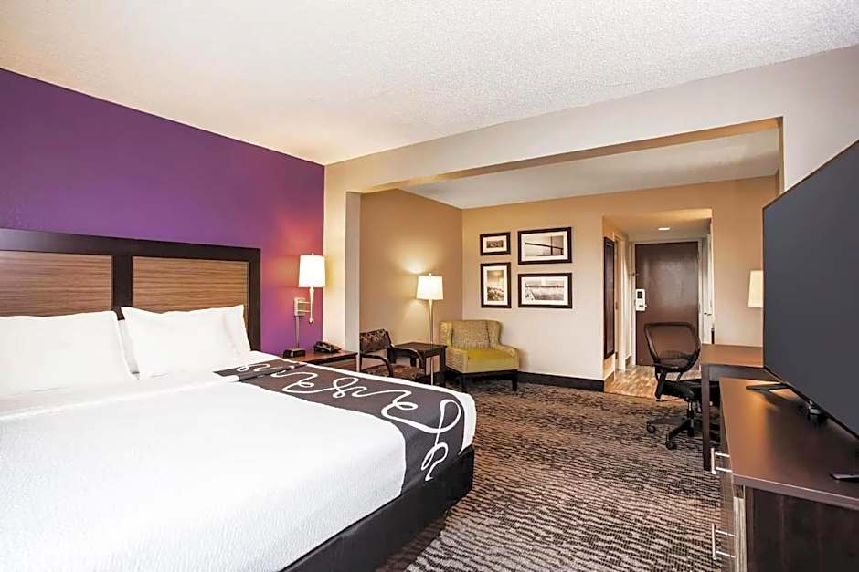 Comfort Inn & Suites Clearwater South - Pinellas Park