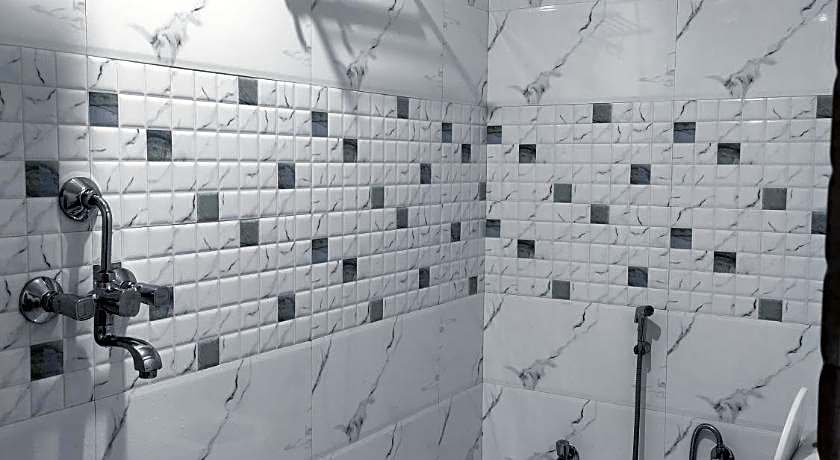 Khushi Paying Guest House