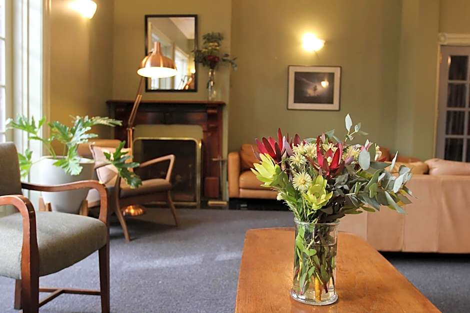 Alpine Hotel, Eat Drink Sleep