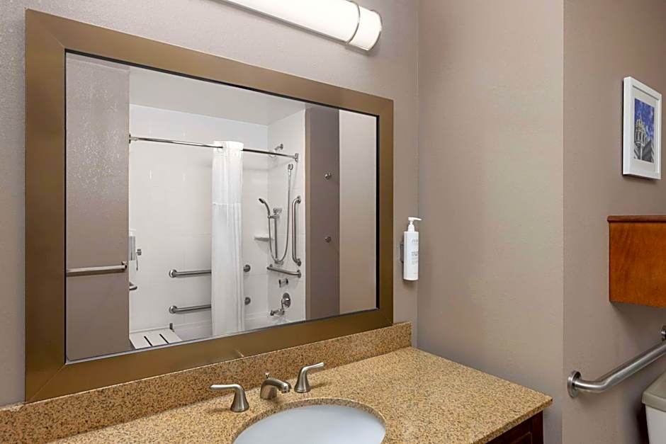 Hampton Inn By Hilton And Suites Harrisburg/North, Pa