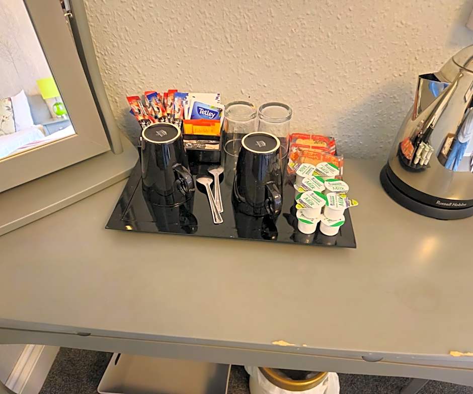 The County Hotel - Self Check-In, Ultra Fast WI-FI, Free Parking, Central Location