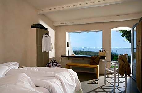 Superior Double Room with Shower and Lake view