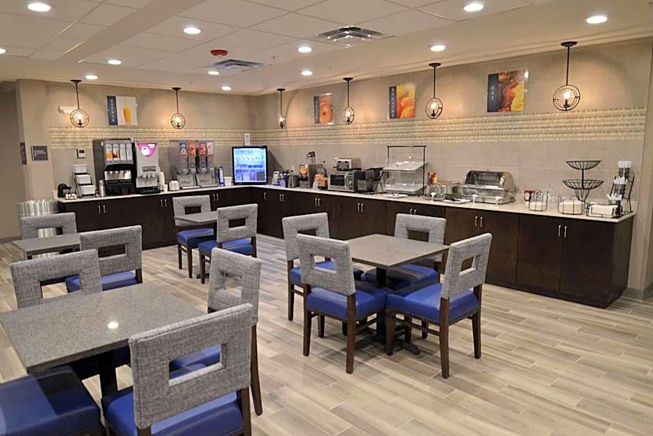 Wyndham Garden New Roads / False River