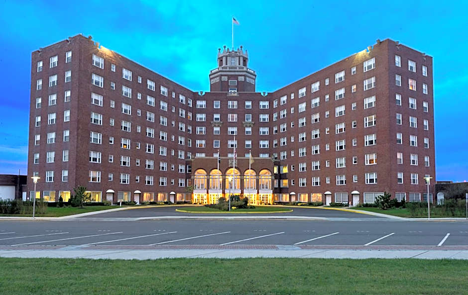 Berkeley Oceanfront Hotel