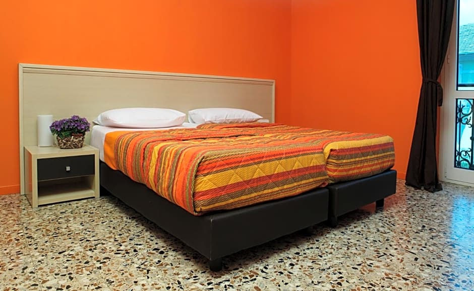 Double or Twin Room — 5 fotoğraftan 1. fotoğraf
