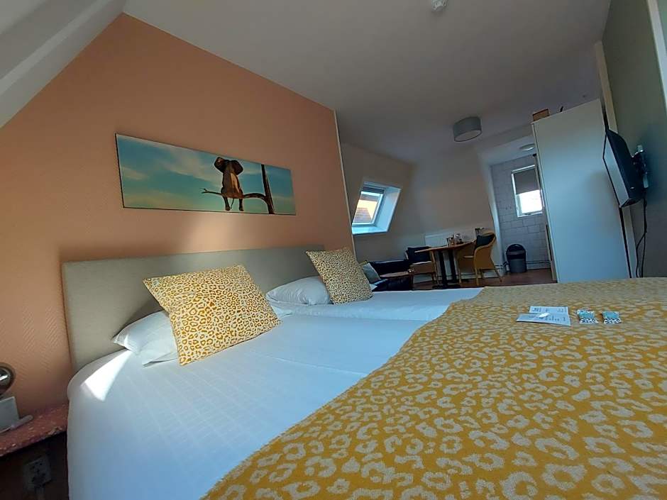 Photo 1 of 9 of Standard 2 Beds