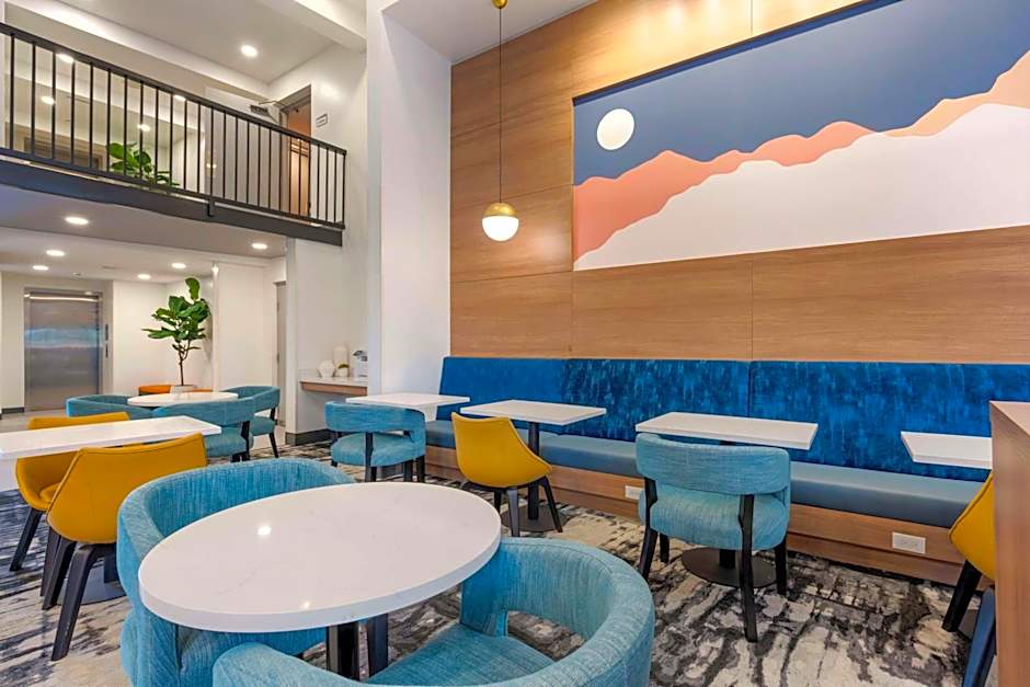 Aiden by Best Western Flagstaff