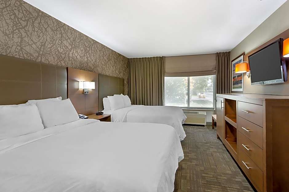 Best Western Plus Cottontree Inn
