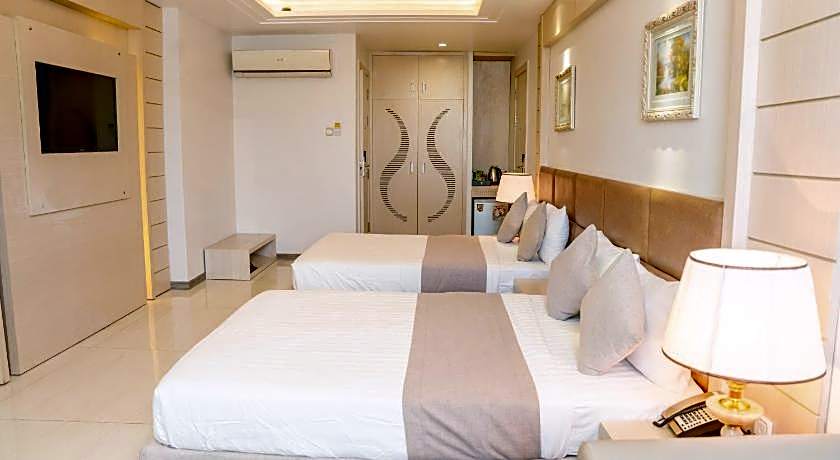 Holiday One Hotel
