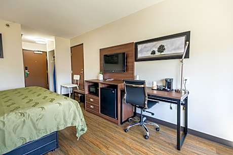 King Room - Accessible/Non-Smoking