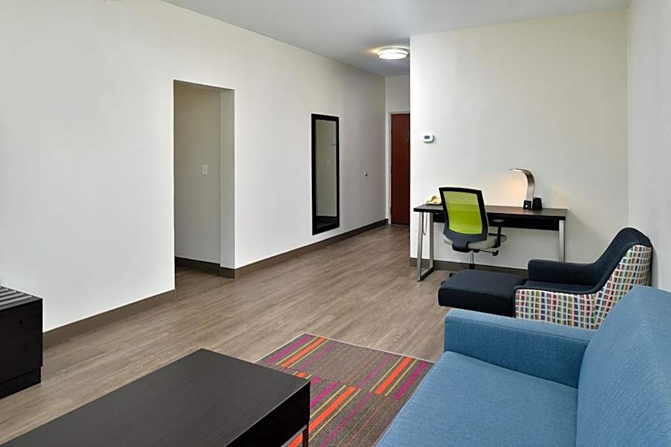 Holiday Inn Express Hotel & Suites Carthage By IHG