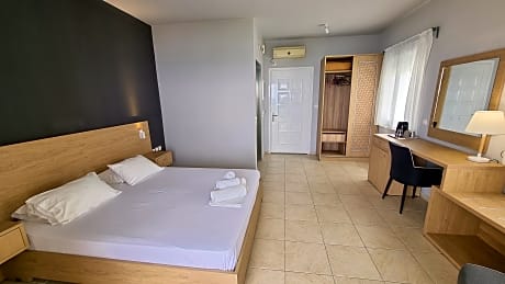 Double Room or Twin with Sea View