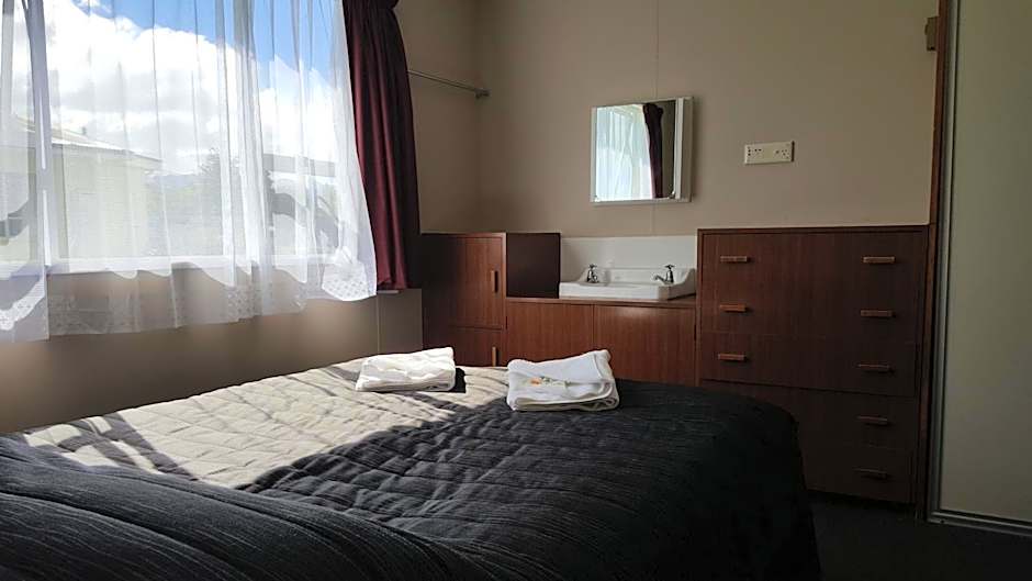 High Country Lodge, Motels & Backpackers