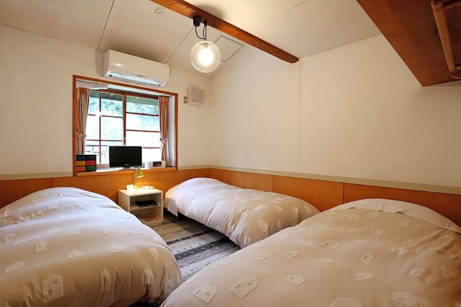 Inn of Amigos Yasuda Pension
